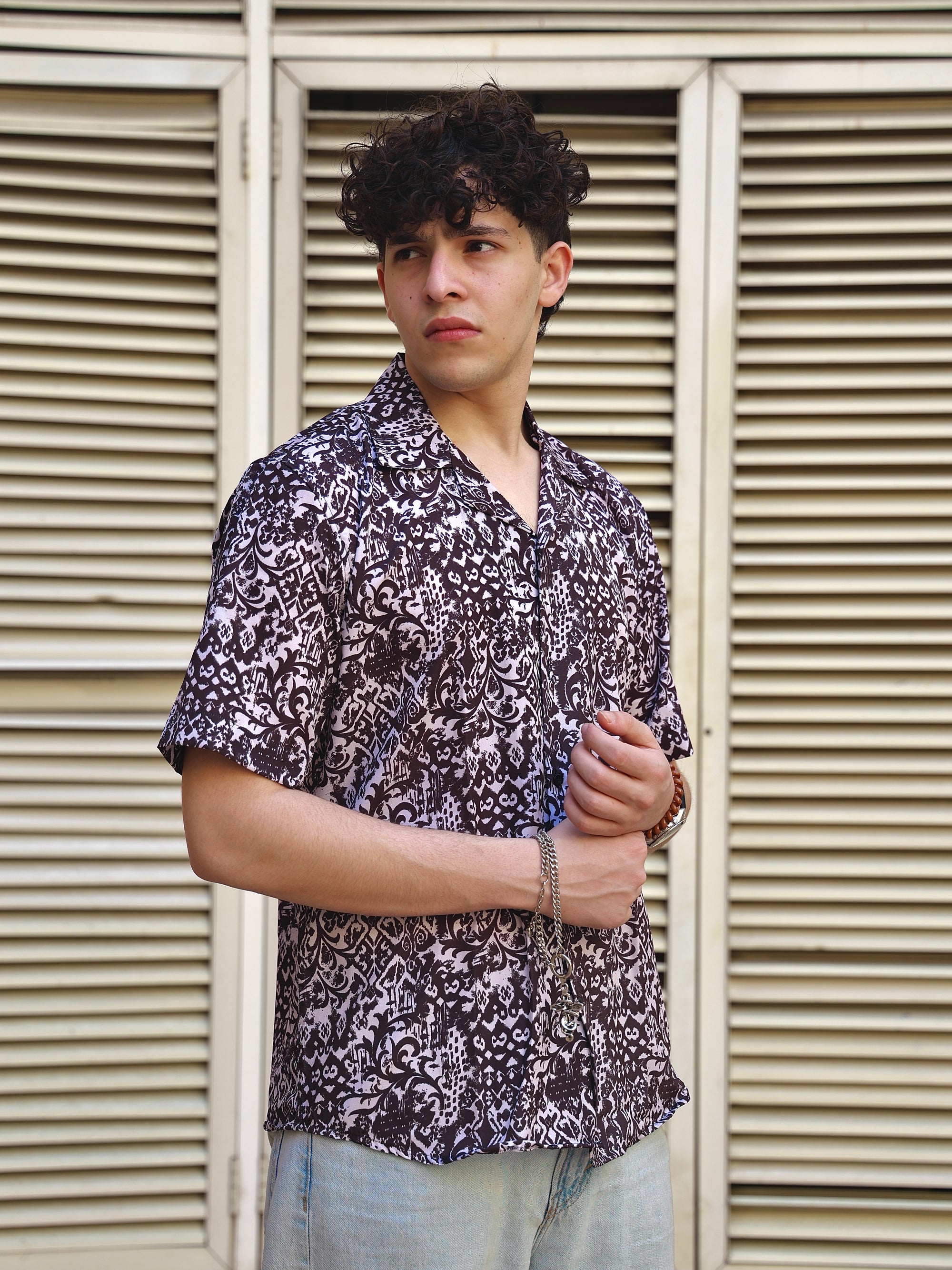BLACK & WHITE ETHNIC PRINT ALOHA SHIRT