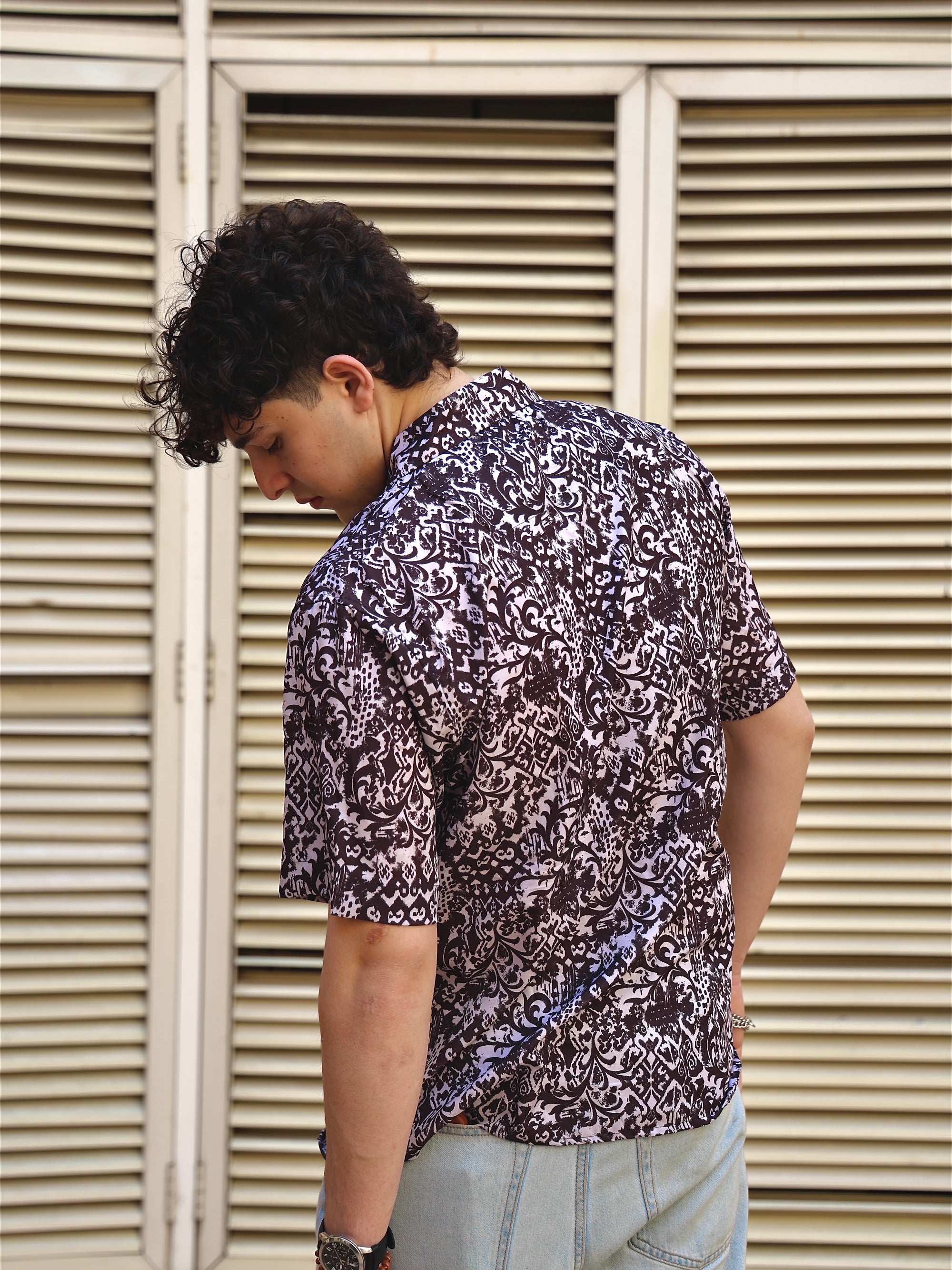 BLACK & WHITE ETHNIC PRINT ALOHA SHIRT