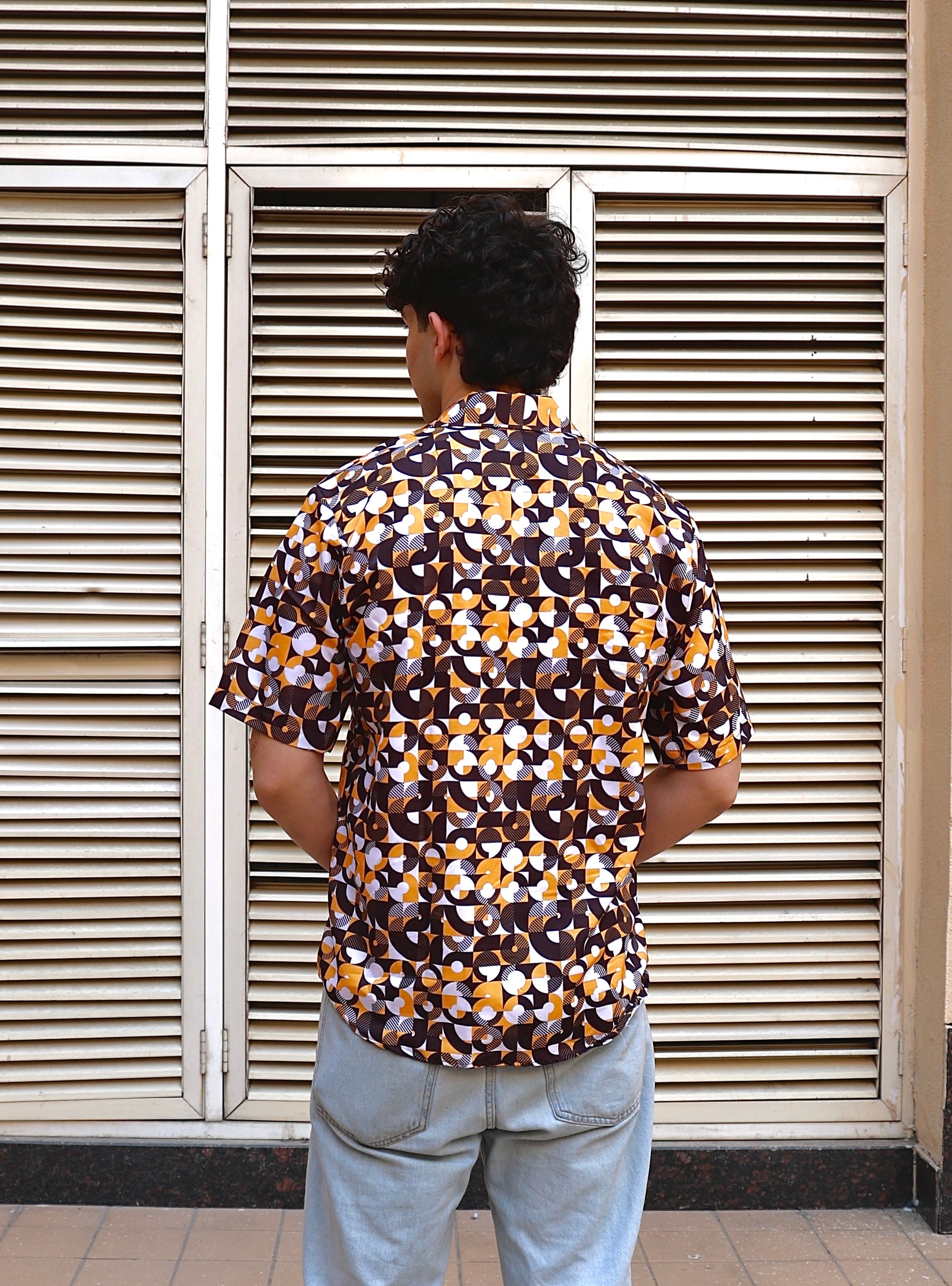 BLACK & YELLOW MODERN PATTERN ALOHA SHIRT